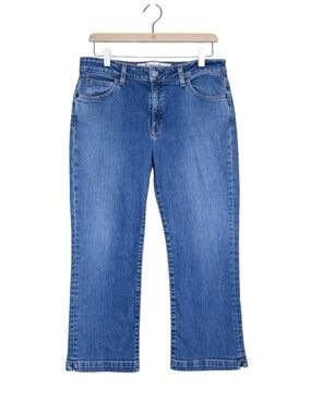 GAP Women's 10 Vintage Bootcut Capri Jean
